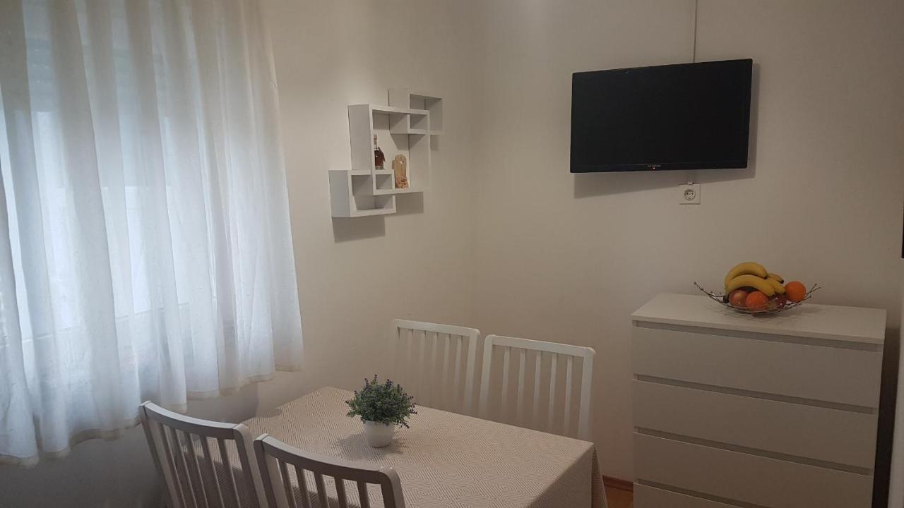 Apartmani Ab Пироваць Екстер'єр фото