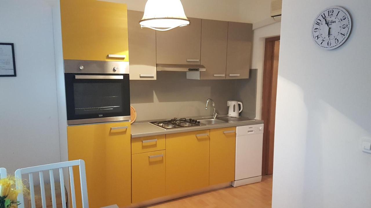 Apartmani Ab Пироваць Екстер'єр фото
